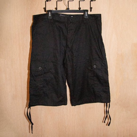 Men's New Nation Jeans SE:06 Black Denim Cargo Shorts with Pockets, Size 40 EUC - Picture 1 of 6
